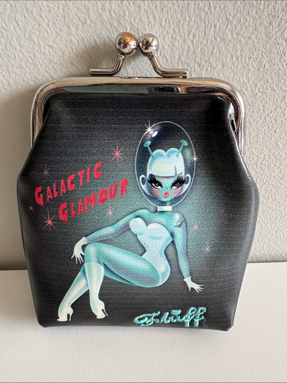 Fluff Galactic Glamour Alien Kiss Lock Coin Purse Y2K Retro Wallet